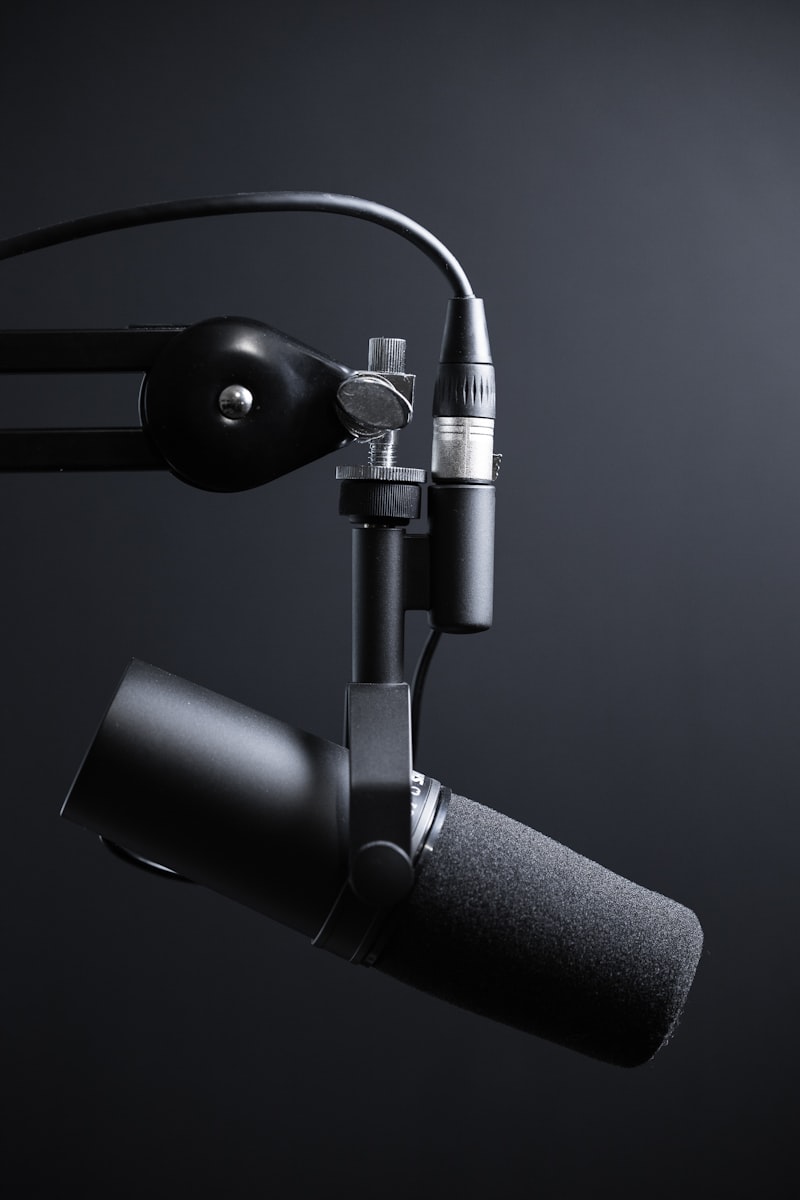 Microphone professionnel pour podcast vidéo